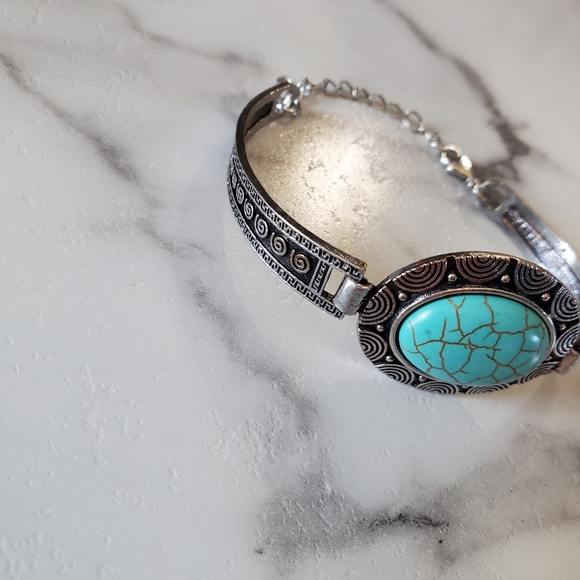 Silver Tone & Turquoise Bracelet 💥3 for $24💥 - Picture 5 of 14